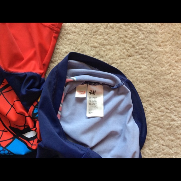 Boys H&M Marvel swim shirt. - Picture 3 of 5